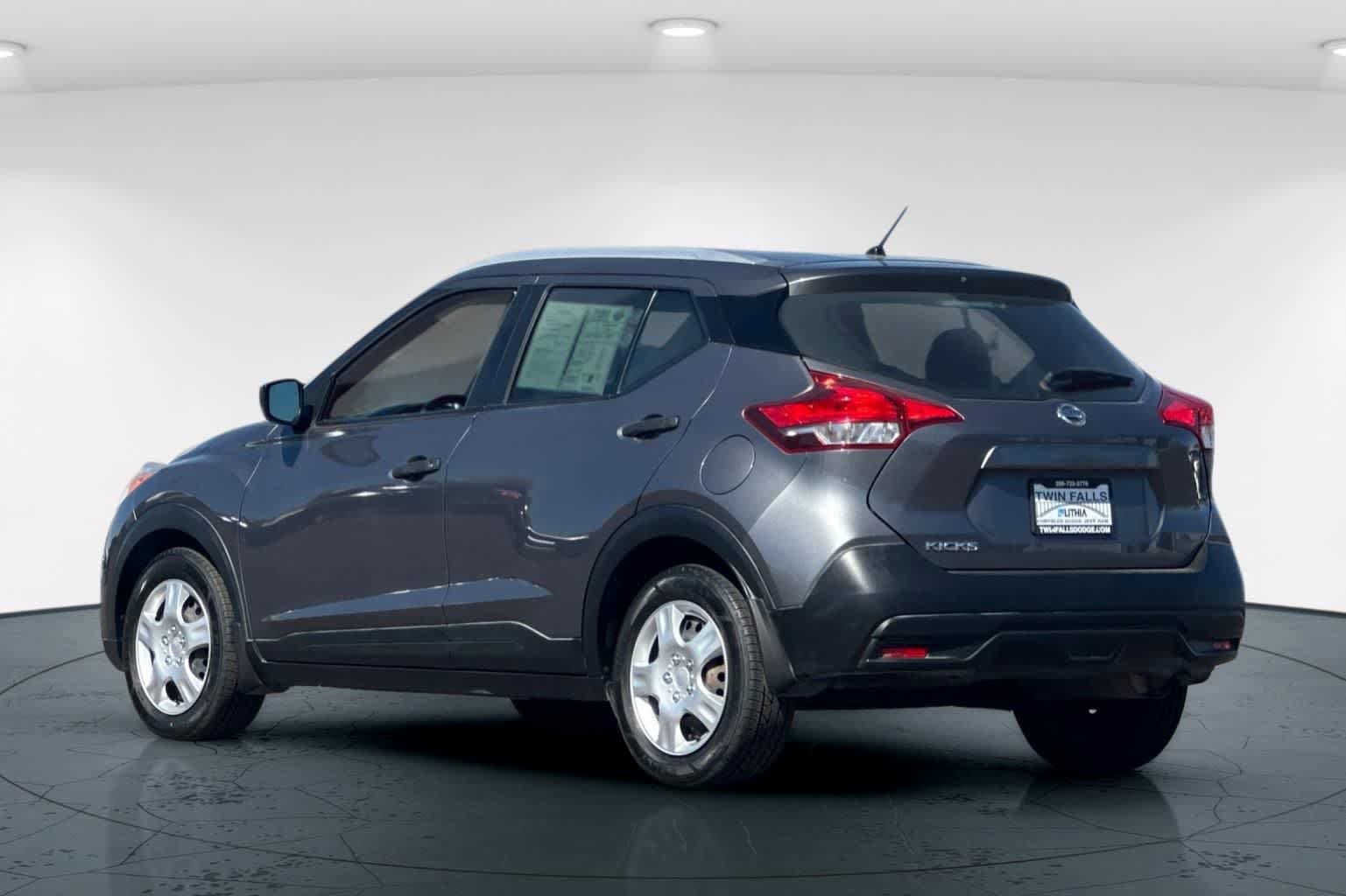 Used 2018 Nissan Kicks S FWD image 8