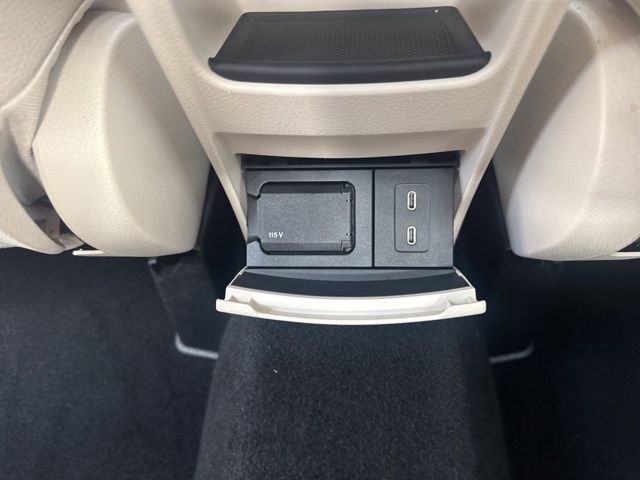 Used 2025 Mercedes-Benz GLA 250 4MATIC image 29