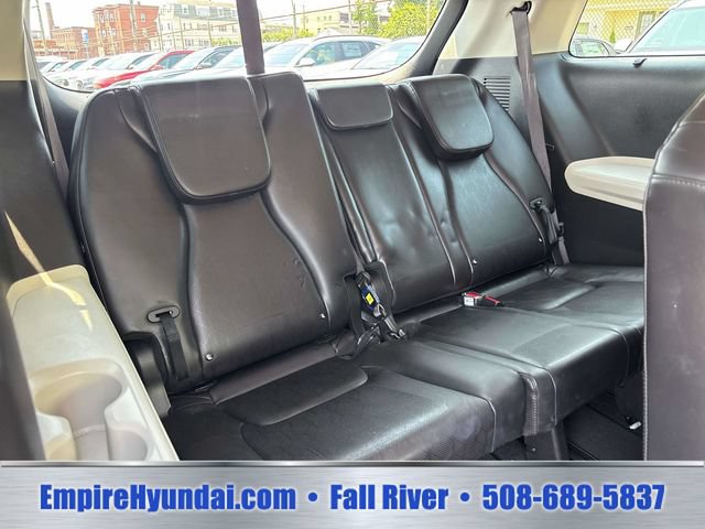 Used 2024 Kia Carnival EX FWD image 18