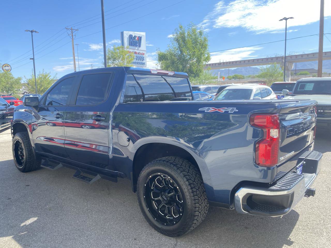 Used 2021 Chevrolet Silverado 1500 LT w/ LPO, Liner Protection Package AWD/4WD image 29