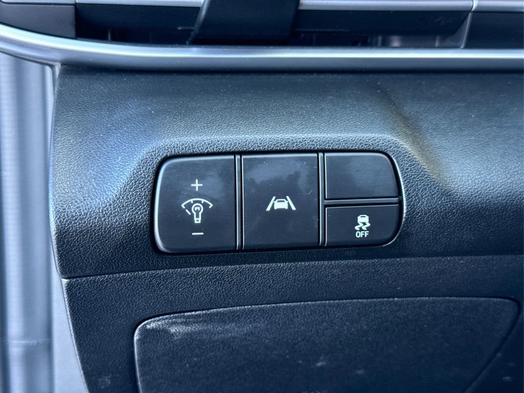 Certified 2023 Hyundai Elantra SEL w/ Convenience Package image 21