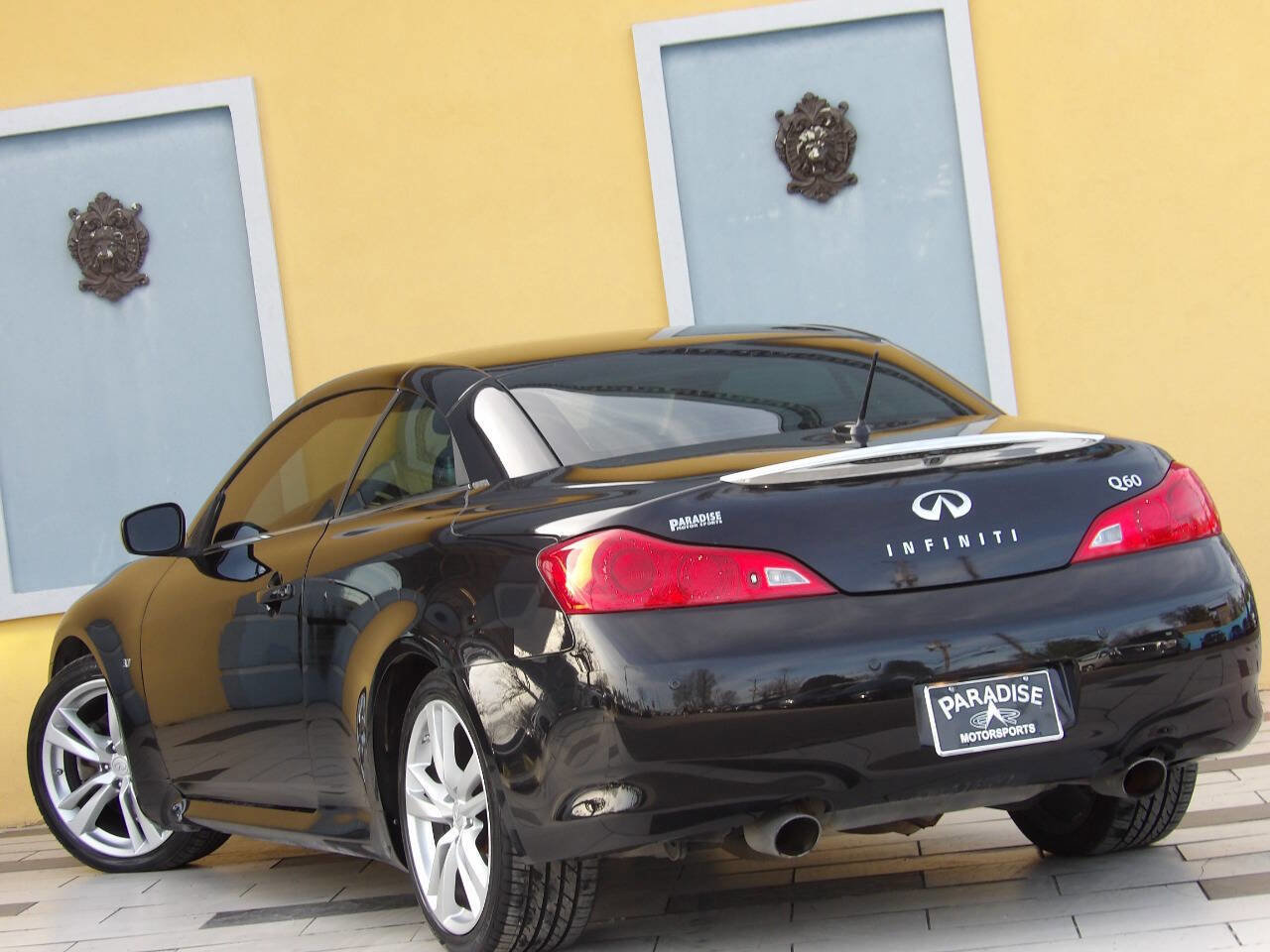 Used 2014 INFINITI Q60 Convertible w/ Premium Package image 7