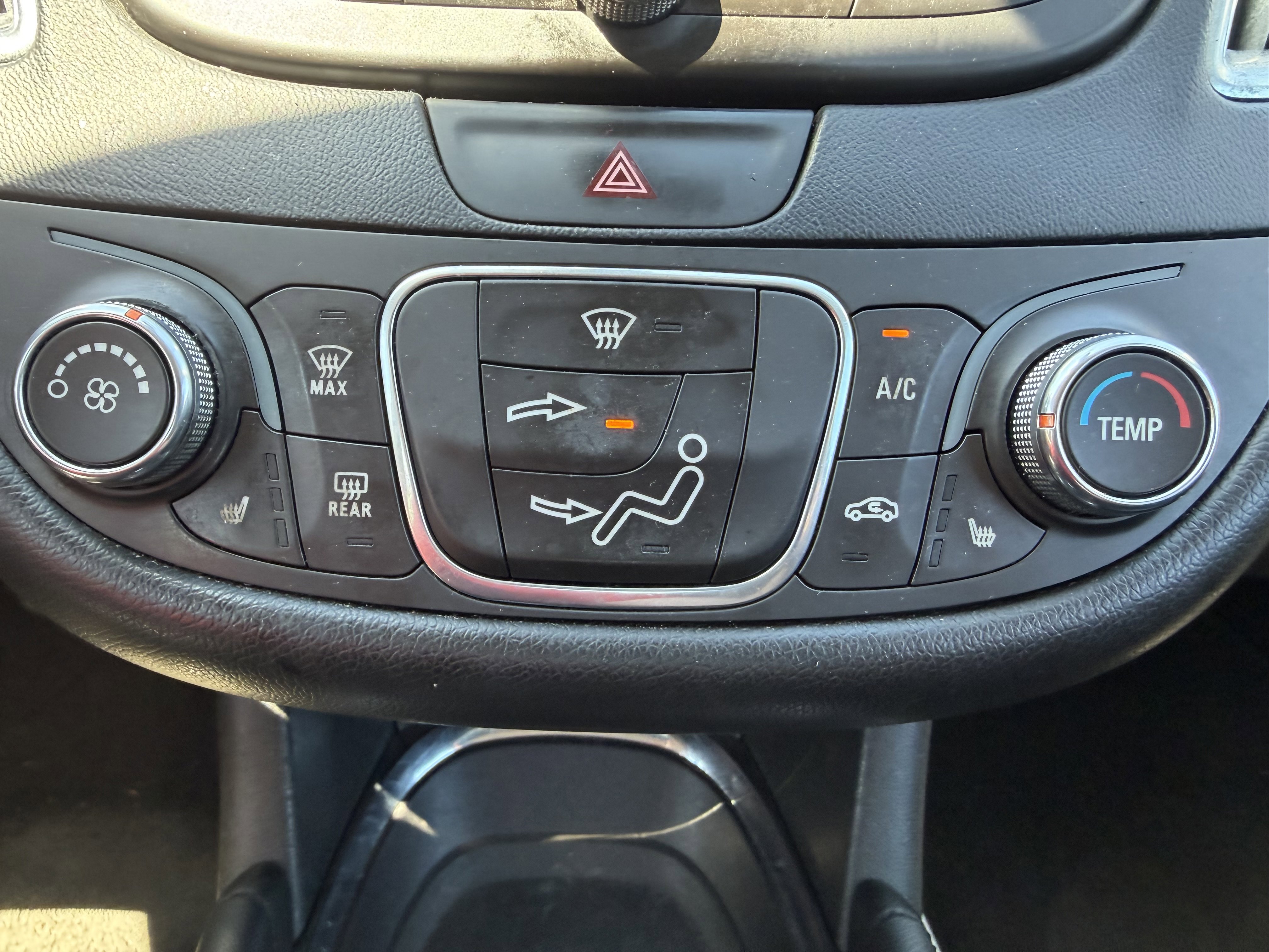 Used 2016 Chevrolet Malibu LT w/ Leather Package FWD image 15