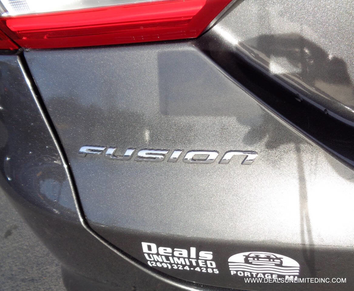 Used 2017 Ford Fusion S FWD image 5
