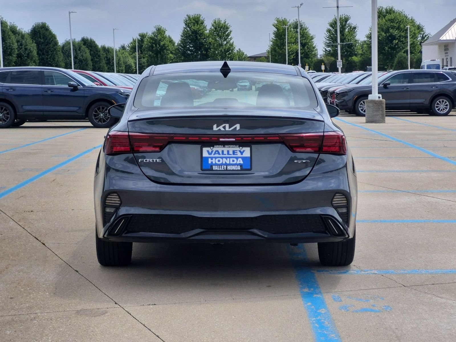 Used 2023 Kia Forte GT-Line w/ GT-Line Premium Package FWD image 7