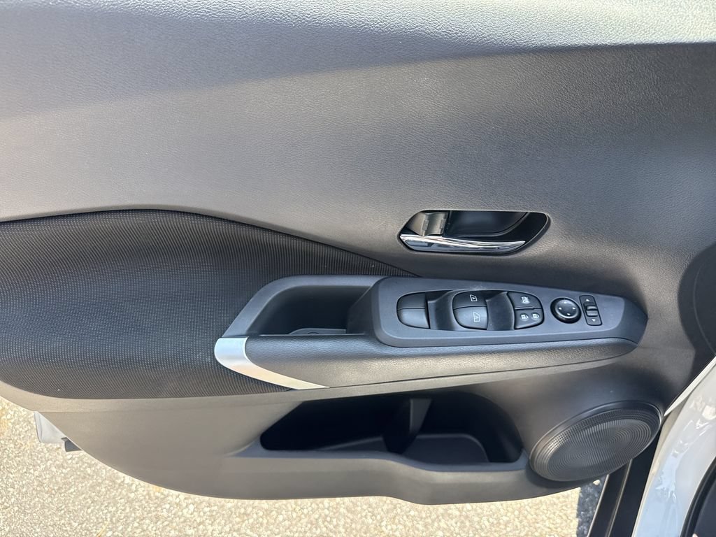 Used 2022 Nissan Kicks SV FWD image 15
