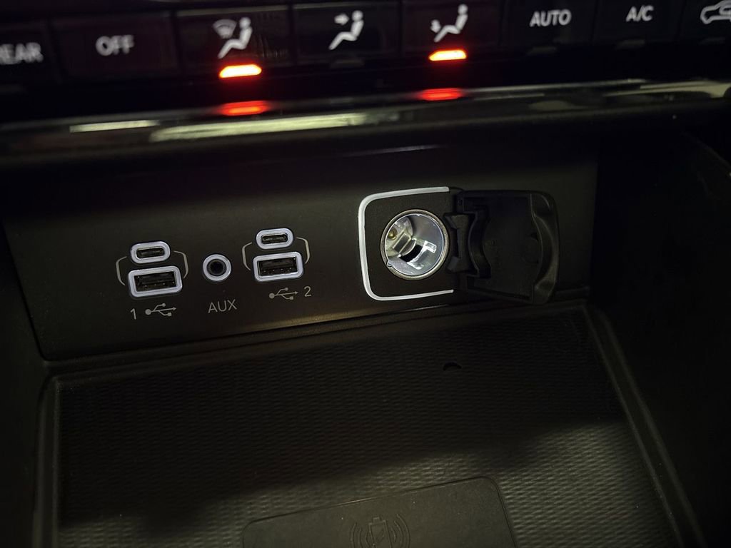 Used 2023 Jeep Grand Cherokee L Limited w/ Luxury Tech Group II image 64