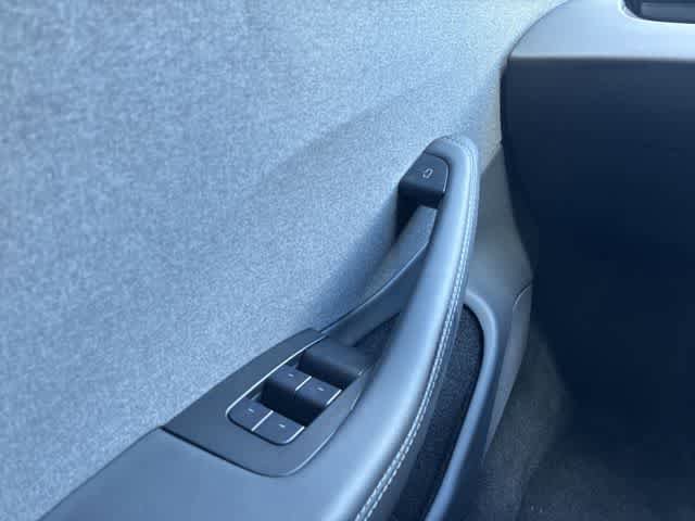 Used 2024 Tesla Model 3 Standard Range RWD image 40