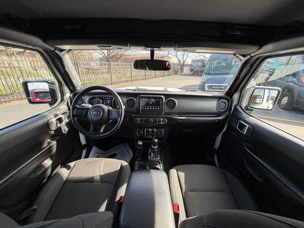 Used 2022 Jeep Gladiator Willys image 14