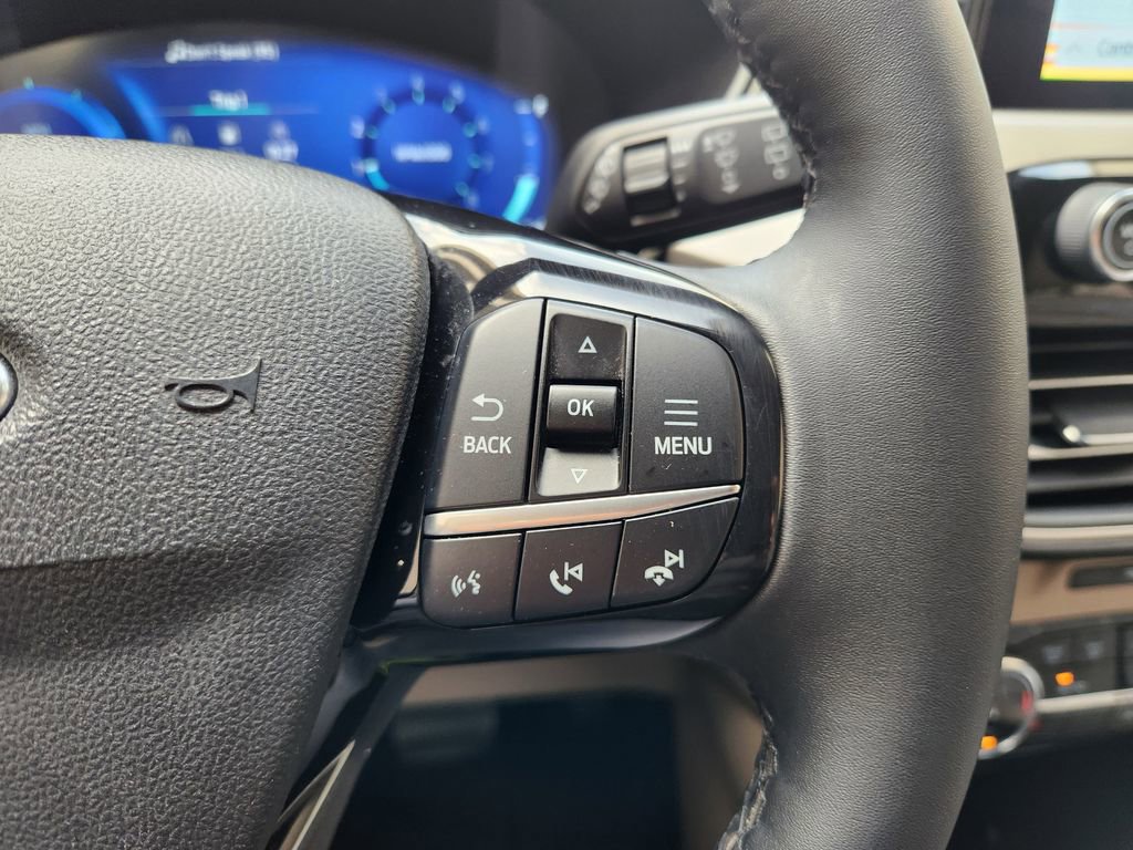 Used 2022 Ford Escape SEL w/ Technology Package FWD image 28