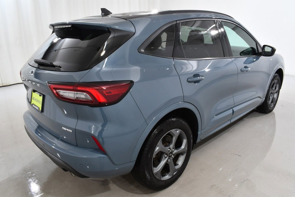 Used 2023 Ford Escape ST-Line w/ Tech Pack #1 image 11