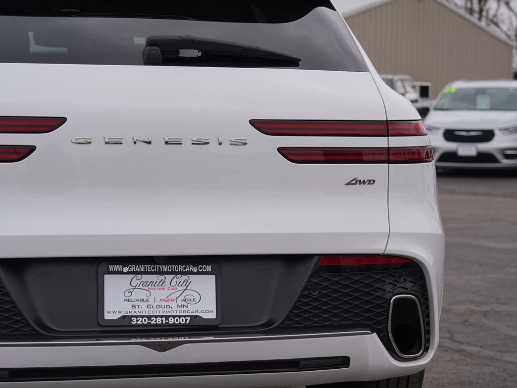 Used 2024 Genesis GV70 2.5T w/ Advanced Package image 11