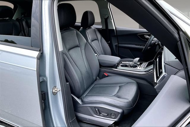 Used 2023 Audi Q7 3.0T Premium Plus AWD/4WD image 25