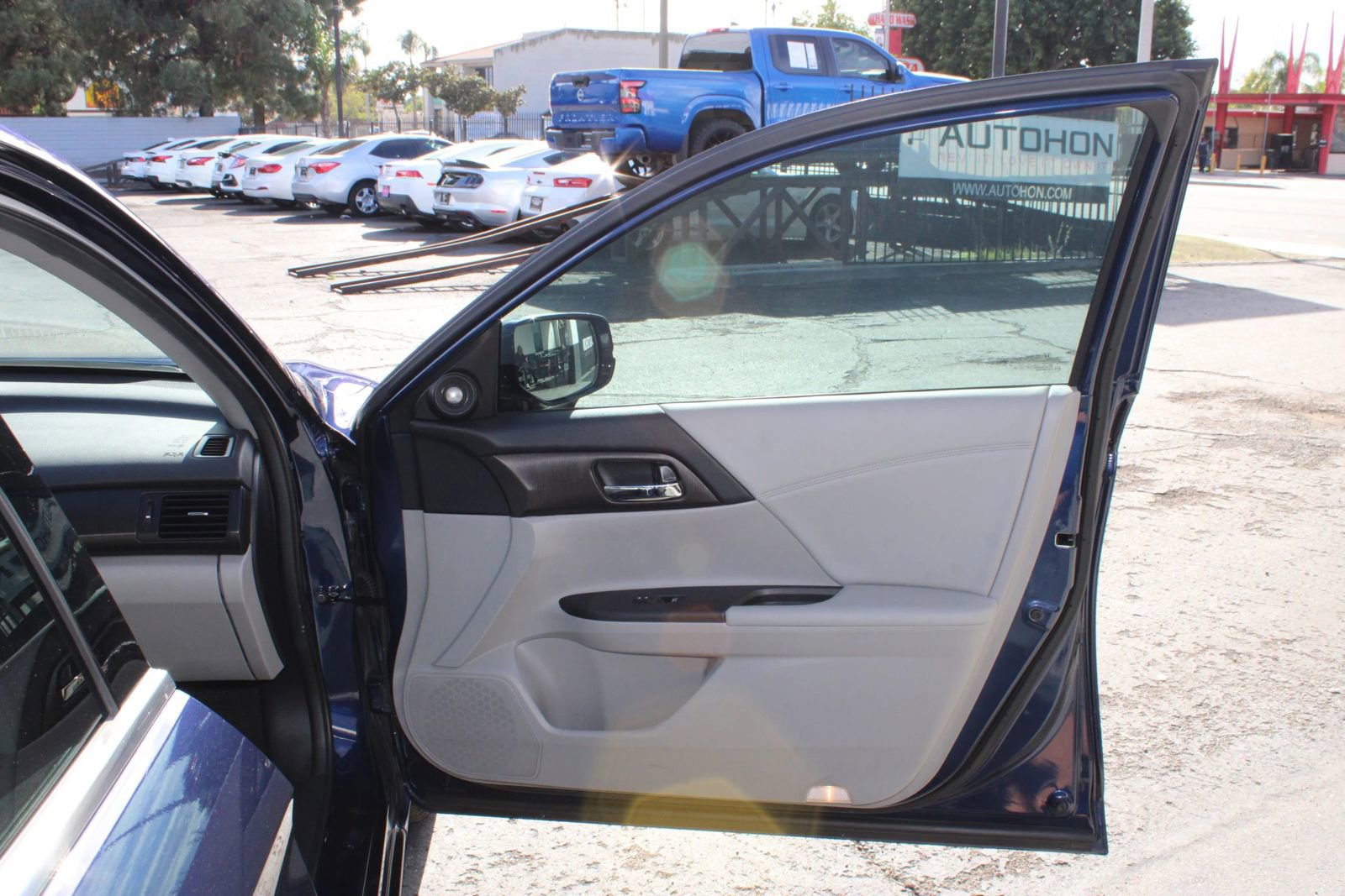 Used 2014 Honda Accord EX-L image 12