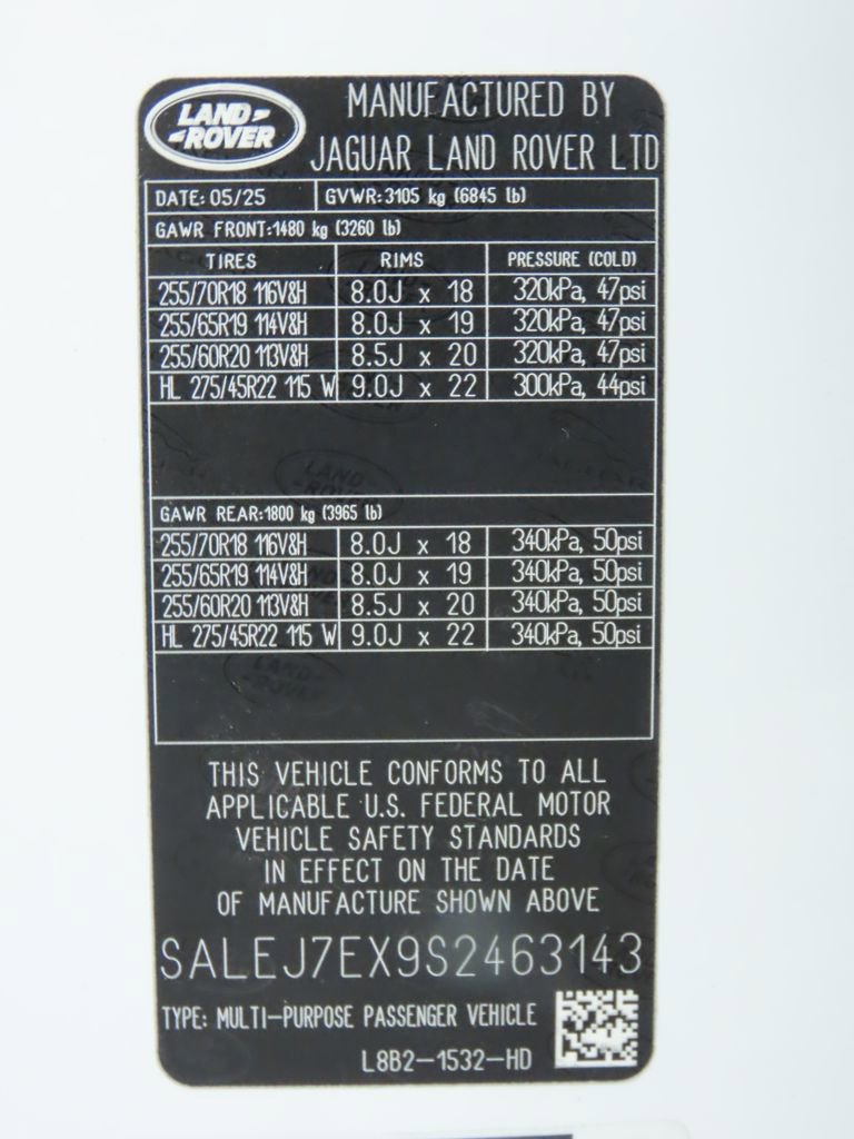 Used 2025 Land Rover Defender 110 S image 35