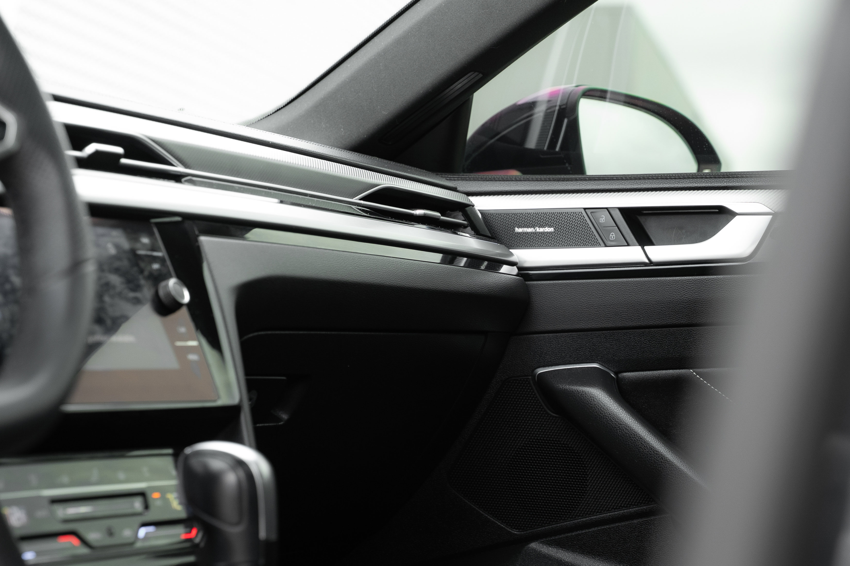 Used 2021 Volkswagen Arteon SEL Premium image 17