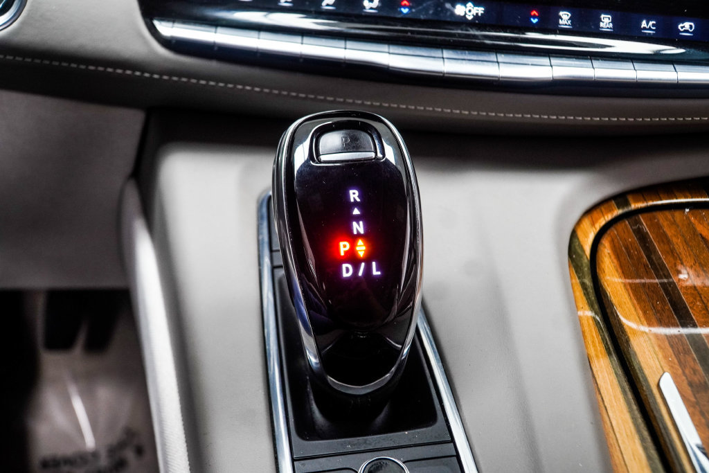 Used 2024 Cadillac Escalade Premium Luxury Platinum RWD image 29