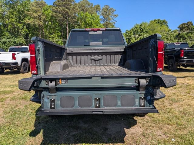 New 2026 Chevrolet Silverado 2500 ZR2 w/ LPO, Dark Essentials Package AWD/4WD image 32