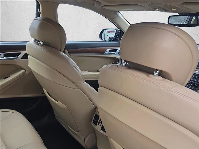 Used 2015 Hyundai Genesis 3.8 w/ Option Group 04 image 20