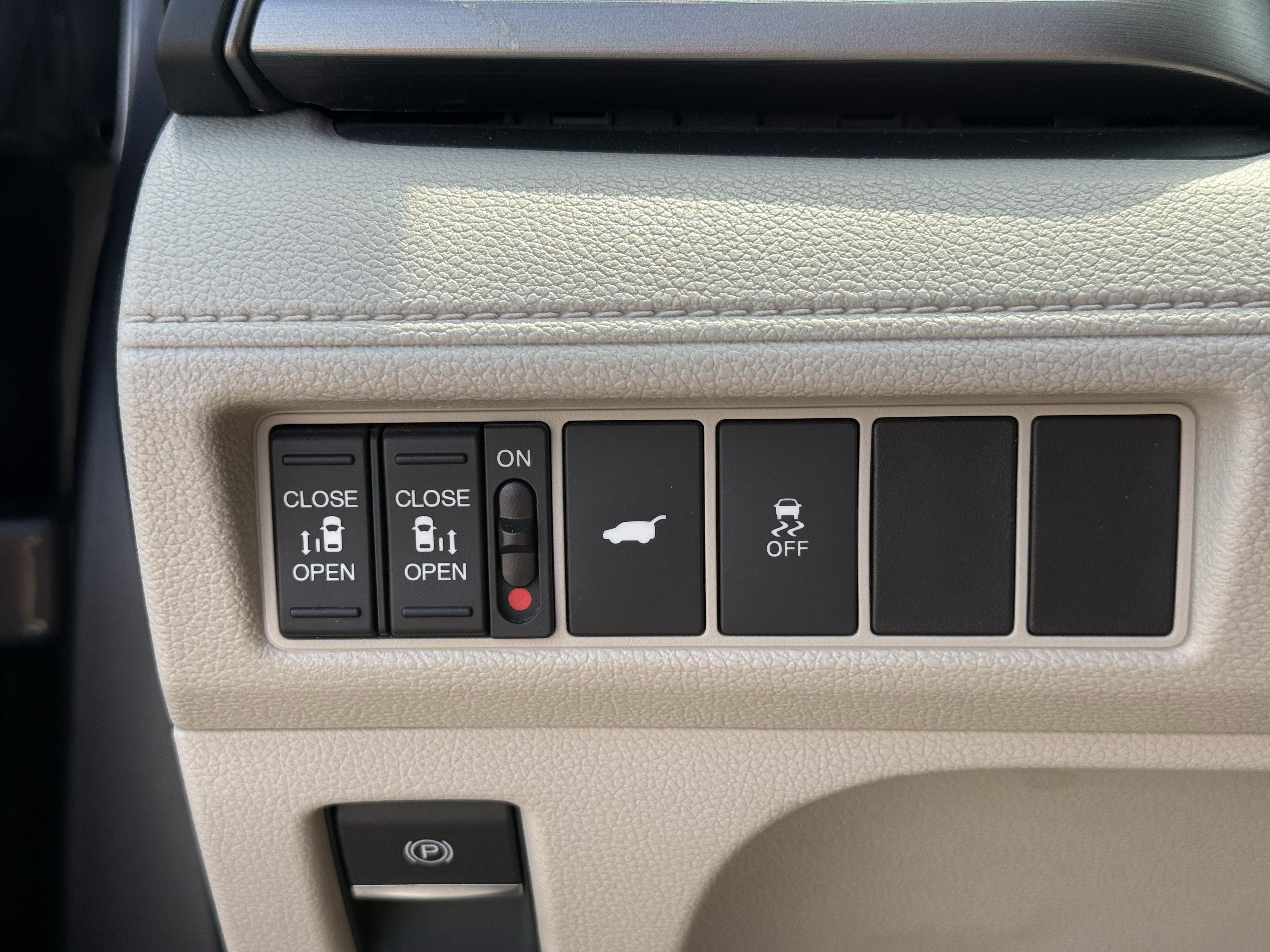 Used 2025 Honda Odyssey EX-L image 25