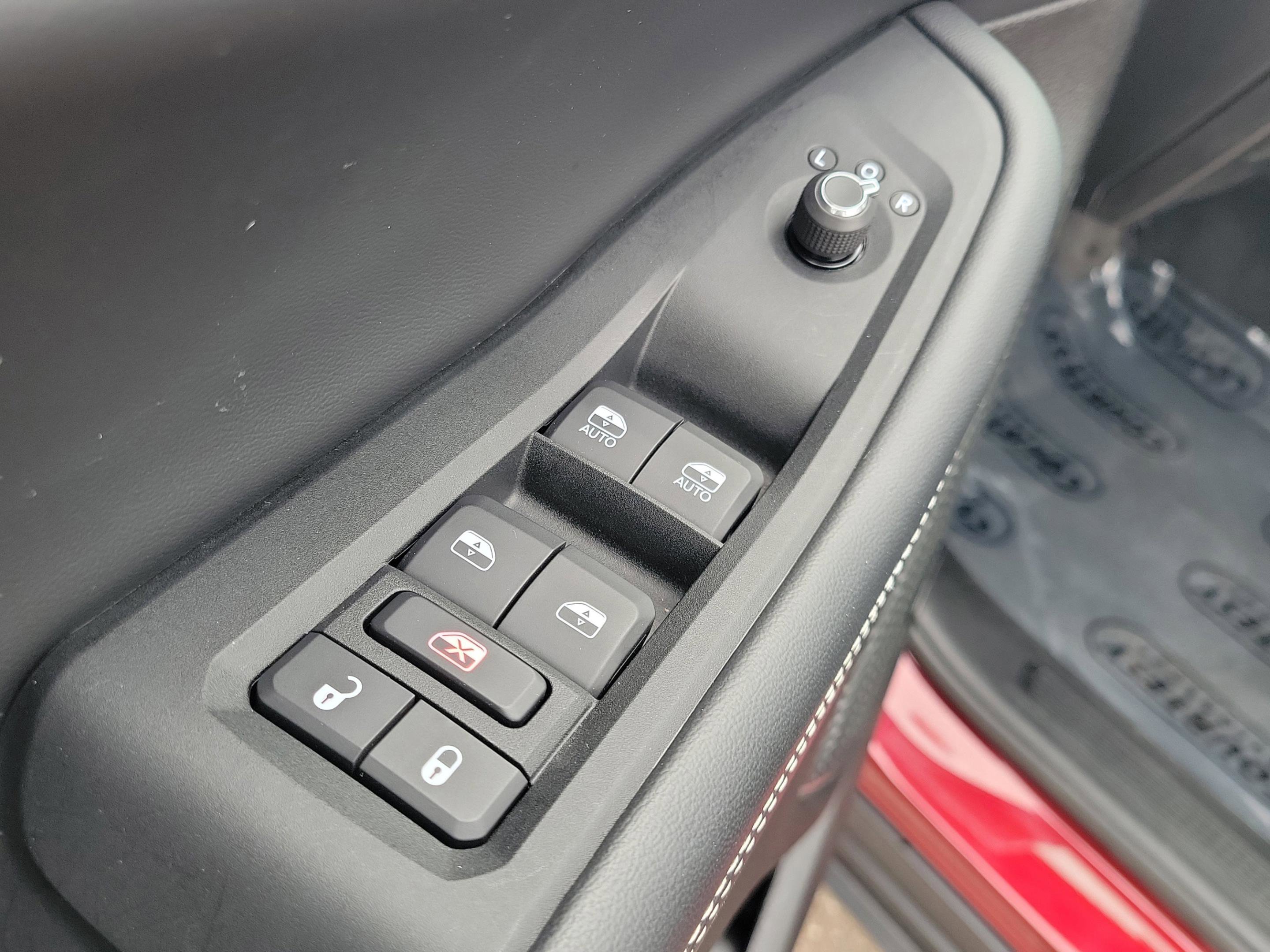 Used 2023 Jeep Grand Cherokee L Limited w/ Luxury Tech Group II image 17