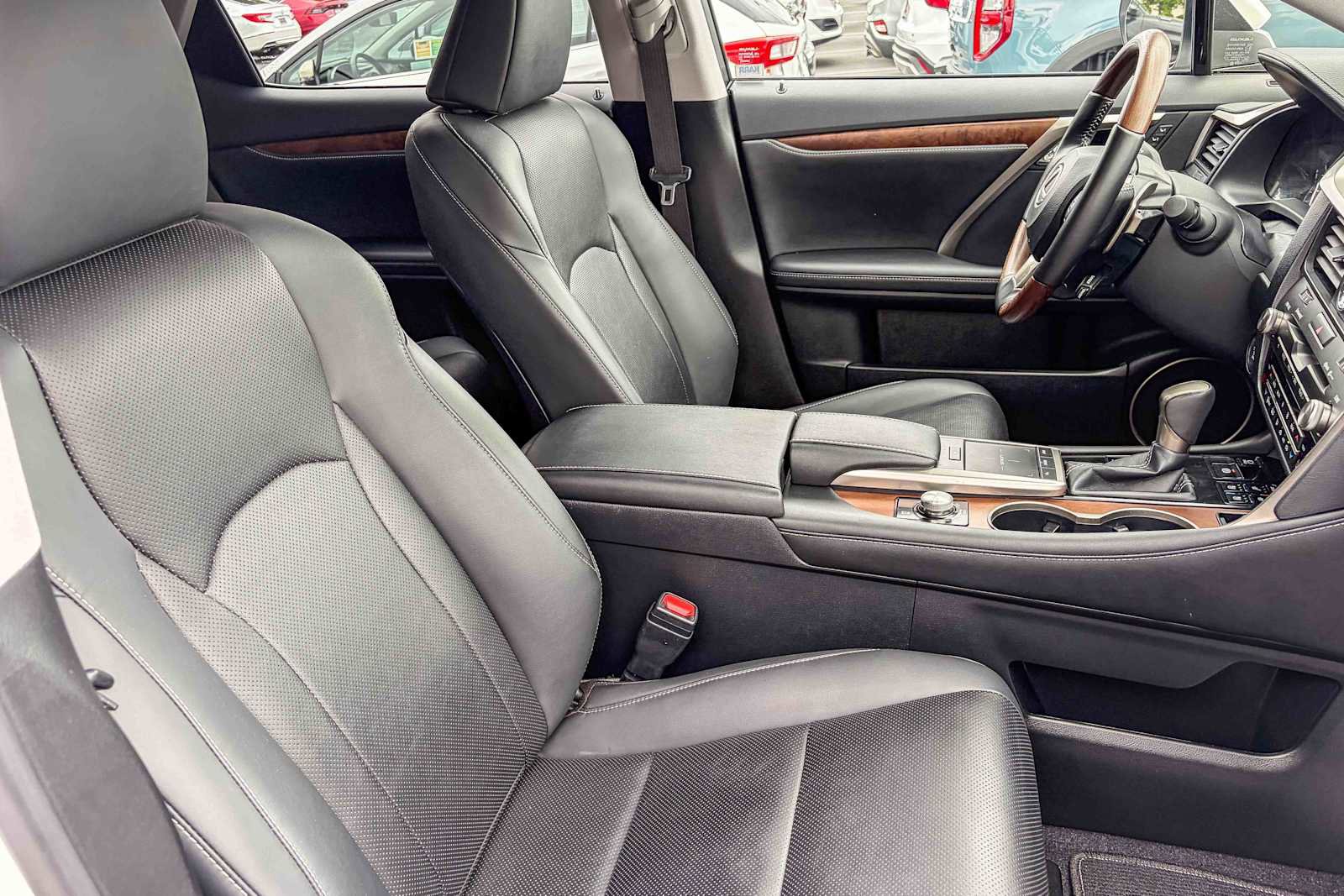 Certified 2022 Lexus RX 350L FWD w/ Premium Package image 16