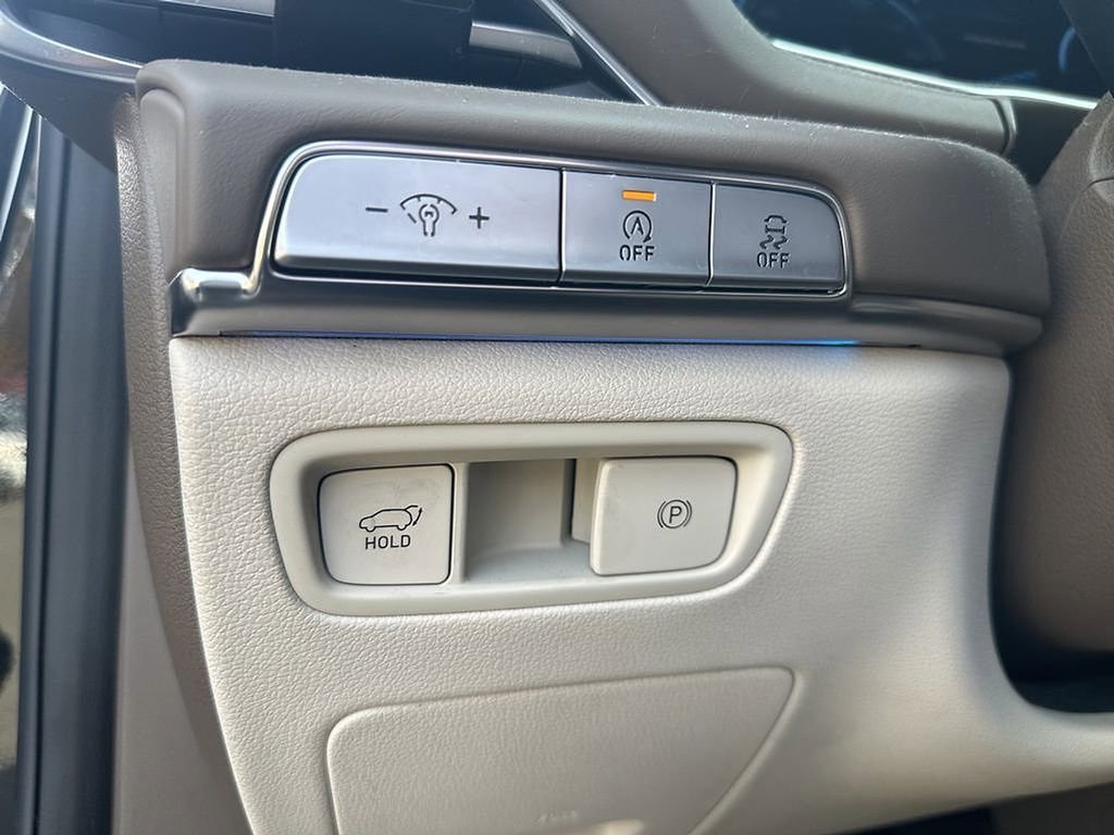 Used 2023 Genesis GV80 2.5T w/ Prestige 20" Package image 12