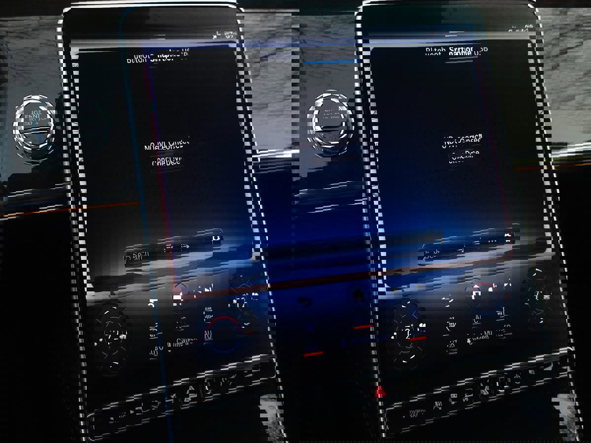 Used 2023 Mercedes-Benz S 580e 4MATIC Sedan w/ Warmth & Comfort Package image 67