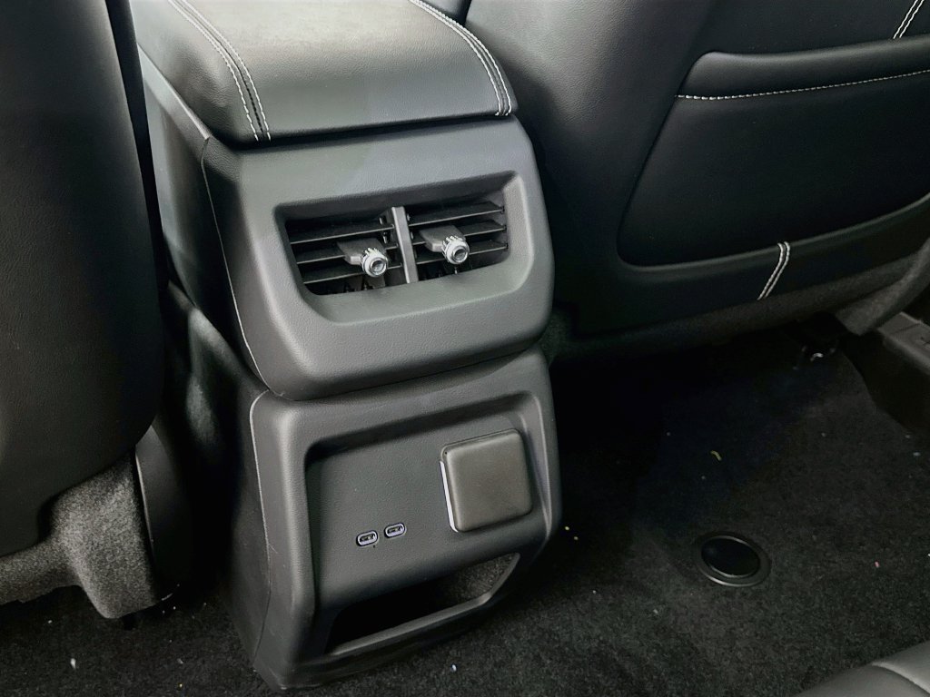 New 2027 Cadillac Optiq Sport w/ LPO, Floor Liner Package AWD/4WD image 32