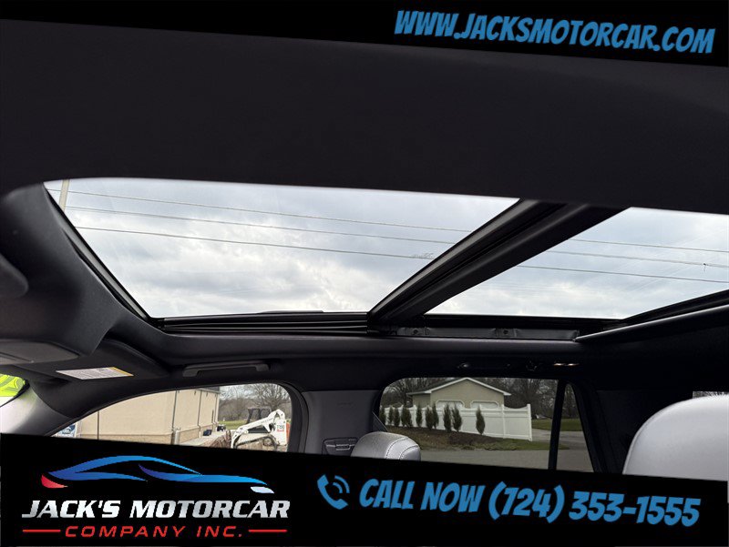 Used 2025 Ford Expedition Platinum w/ Stealth Appearance Package AWD/4WD image 33