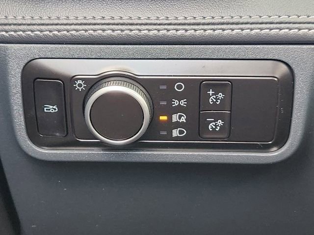 Used 2025 Ford Mustang Premium RWD image 19