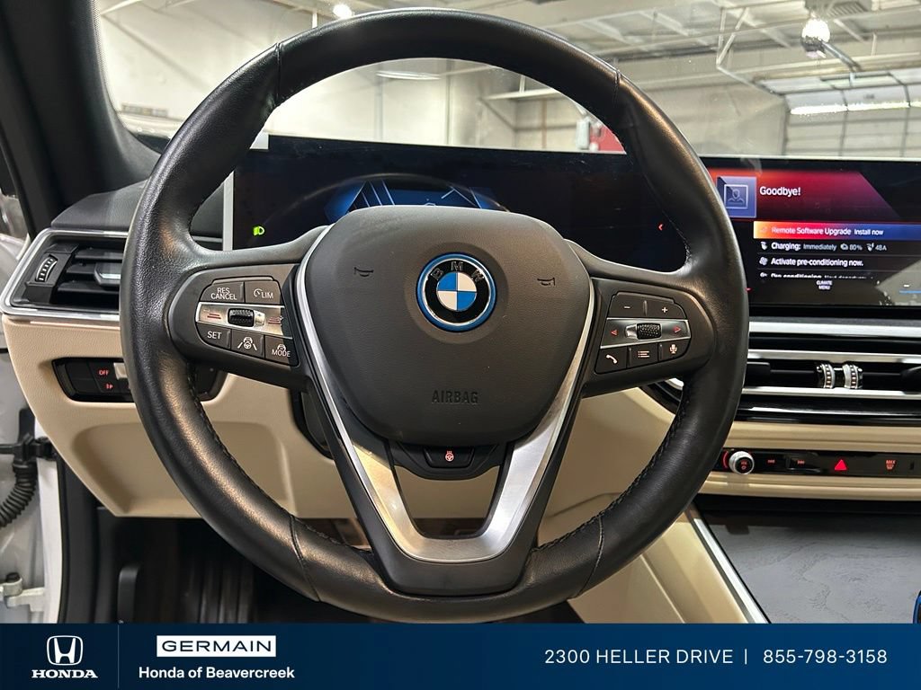 Used 2023 BMW i4 eDrive40 RWD image 16