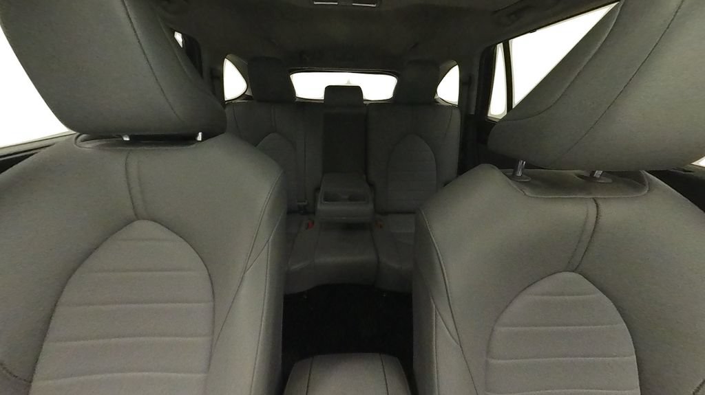 Used 2022 Toyota Highlander XLE AWD/4WD image 33