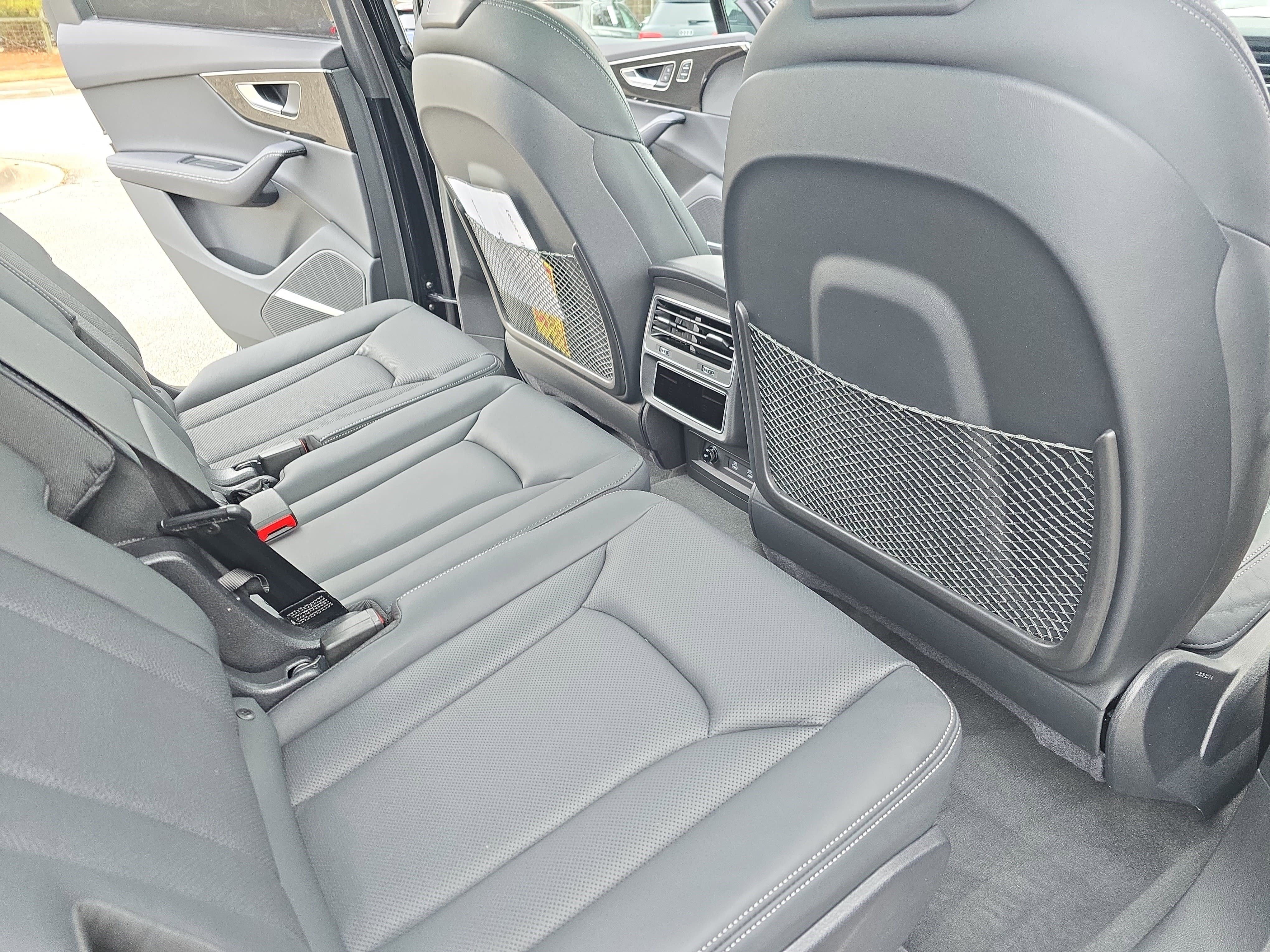 Used 2025 Audi Q7 3.0T Prestige w/ Prestige Package image 11