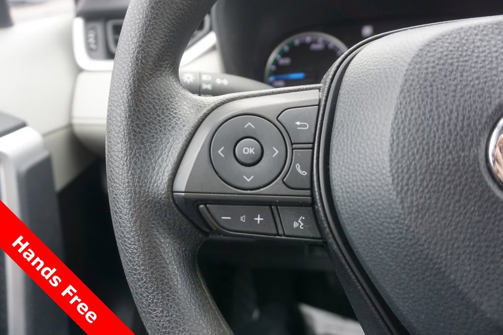 Used 2022 Toyota RAV4 XLE w/ Convenience Package AWD/4WD image 4