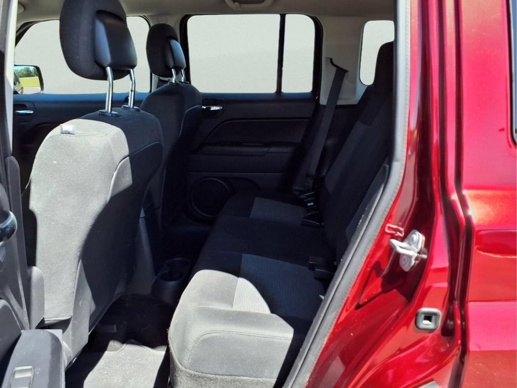 Used 2015 Jeep Patriot Latitude AWD/4WD image 22
