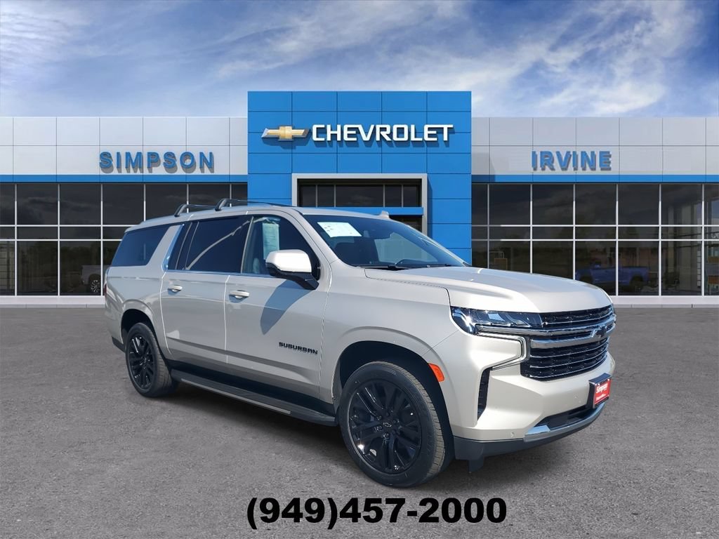Used 2023 Chevrolet Suburban LT w/ Luxury Package AWD/4WD image 2