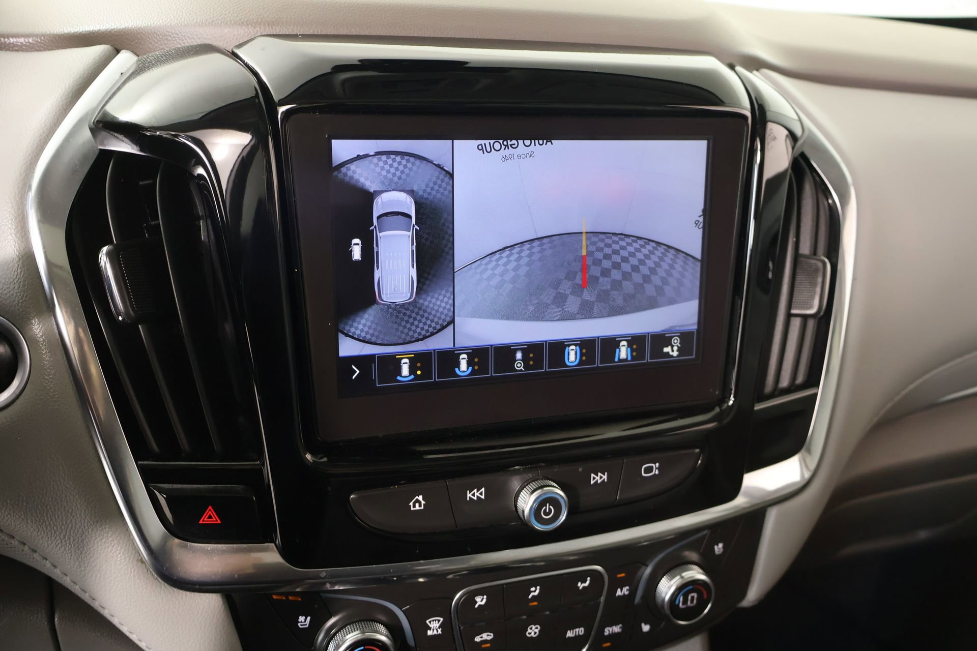 Used 2021 Chevrolet Traverse Premier w/ LPO, Floor Liner Package AWD/4WD image 6