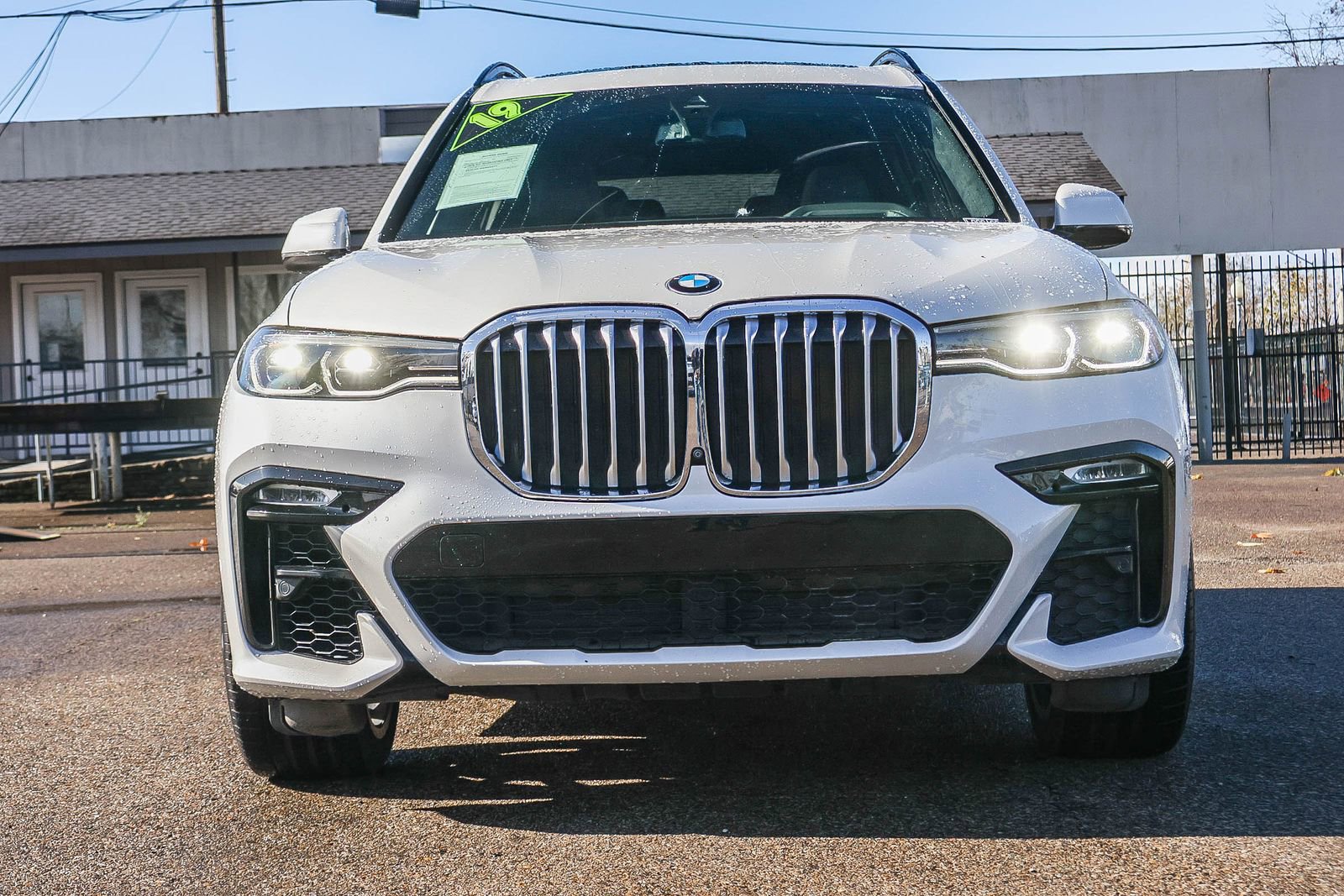 Used 2019 BMW X7 xDrive40i w/ M Sport Package image 2
