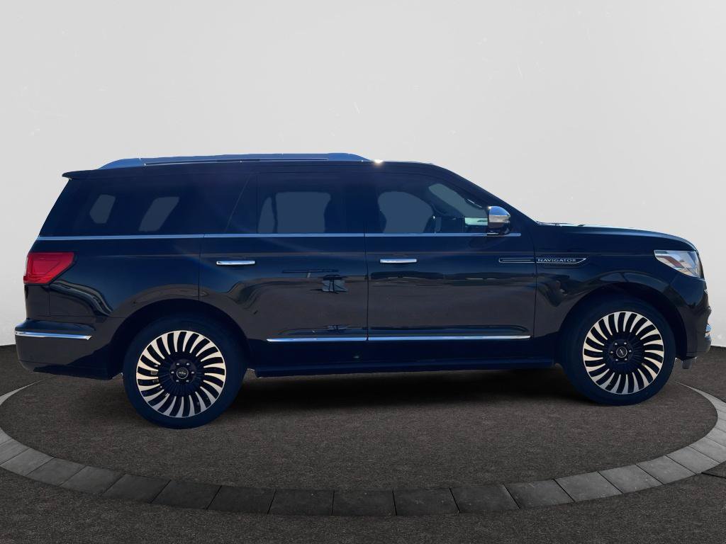 Used 2019 Lincoln Navigator Black Label AWD/4WD image 2