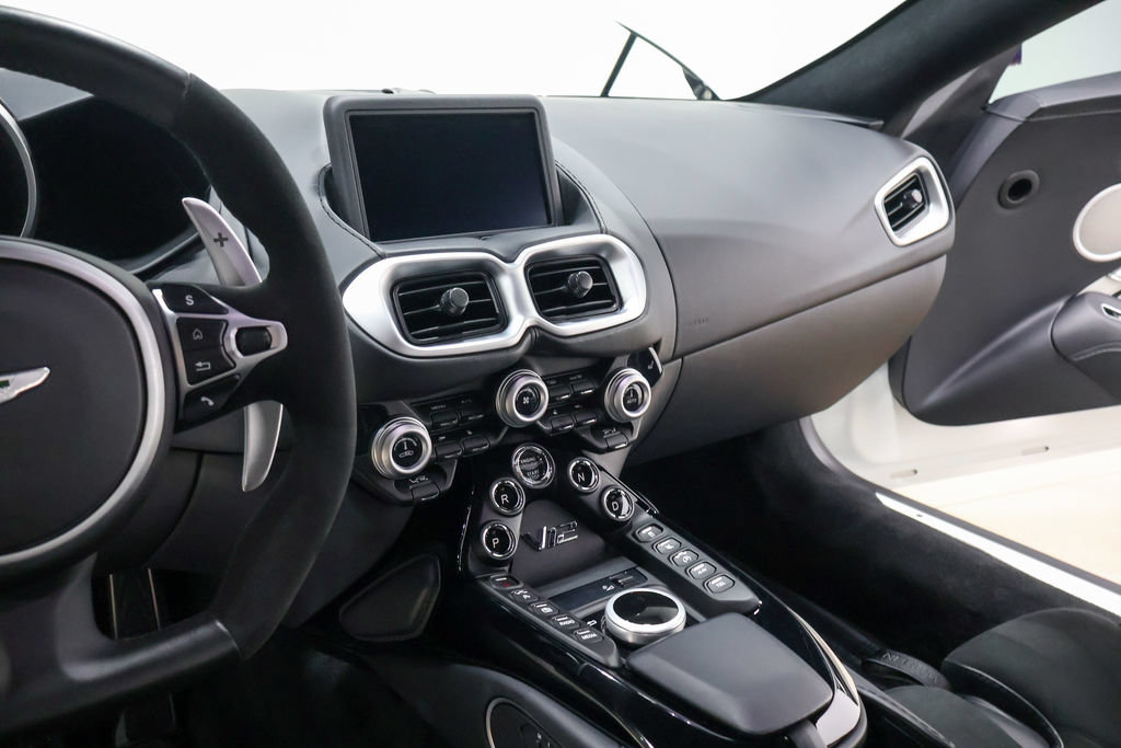 Used 2023 Aston Martin V12 Vantage RWD image 30