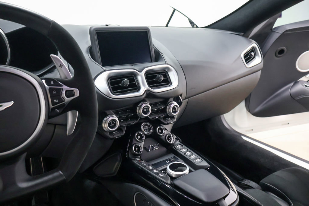Used 2023 Aston Martin V12 Vantage RWD image 30