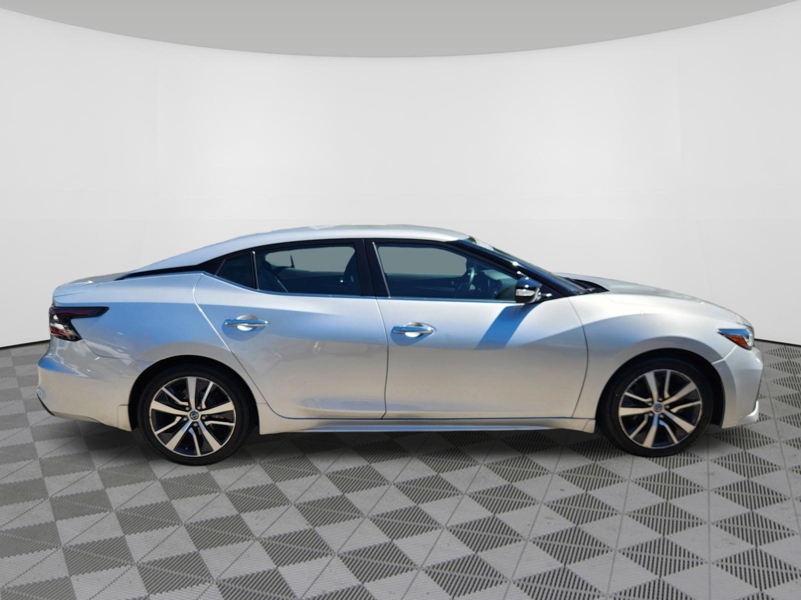 Certified 2019 Nissan Maxima 3.5 SV w/ Floor Mat Group FWD image 6