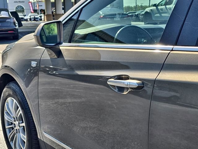 Used 2017 Cadillac XT5 Luxury w/ Driver Awareness Package image 11