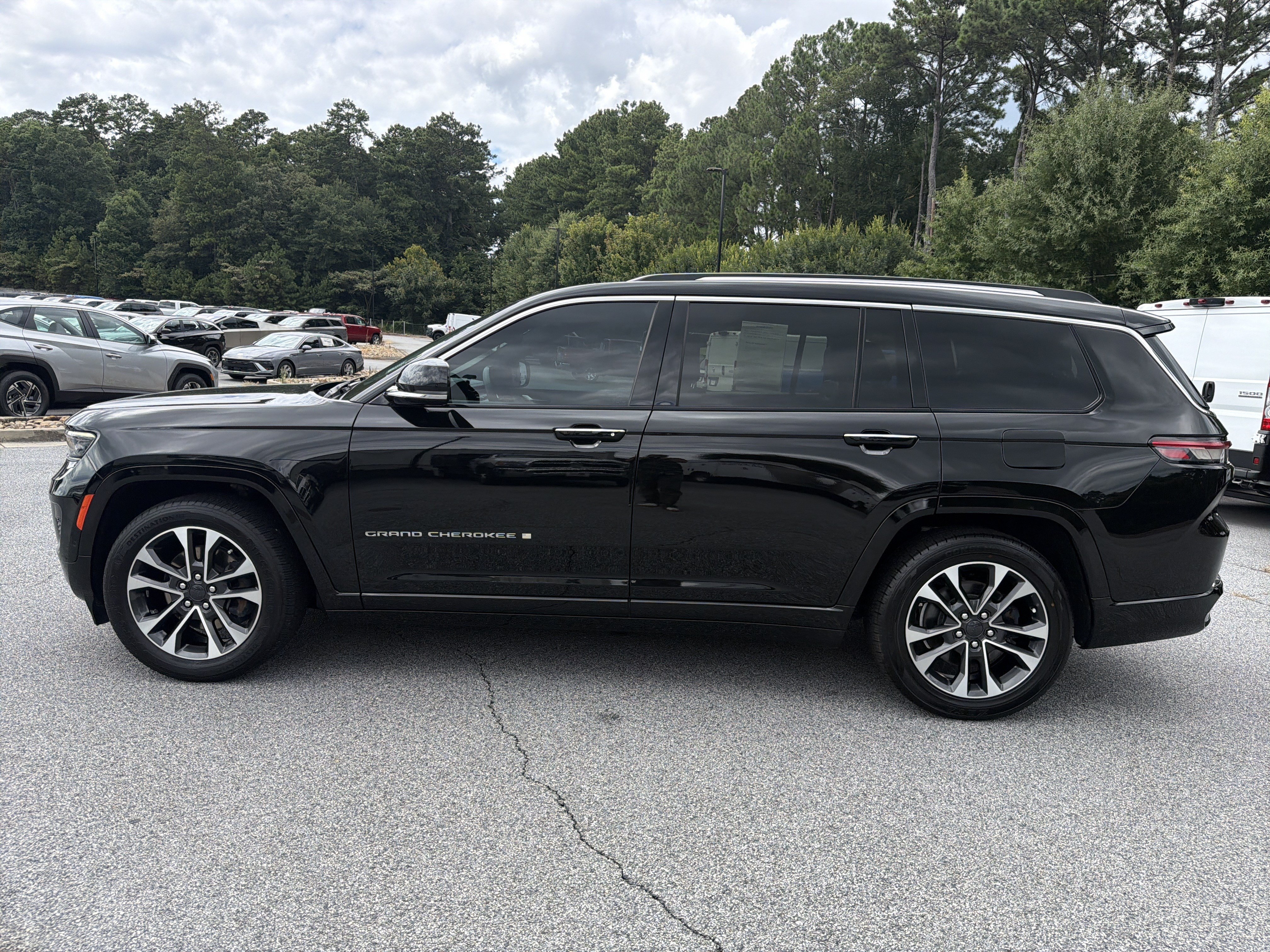 Used 2022 Jeep Grand Cherokee L Overland AWD/4WD image 4