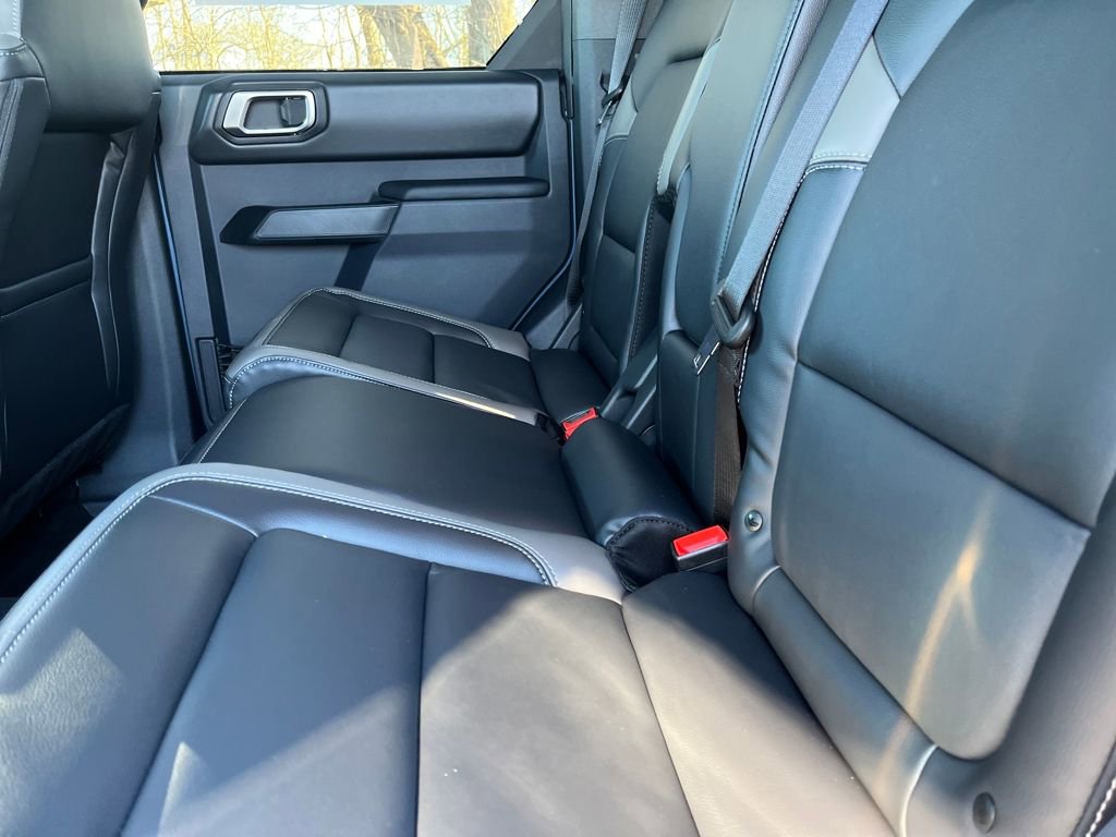 New 2025 Ford Bronco Outer Banks w/ Sasquatch Package image 19