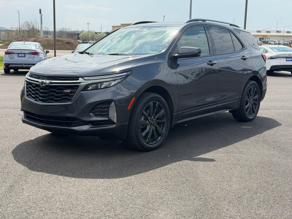 Used 2022 Chevrolet Equinox RS image 2
