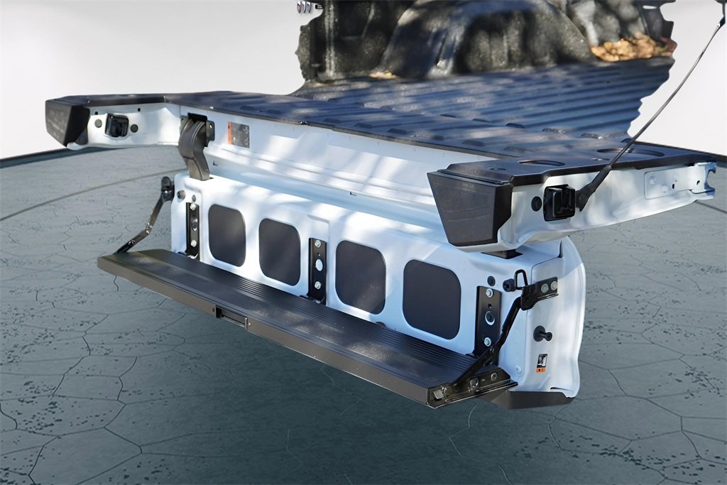 New 2026 GMC Sierra 1500 SLT image 30