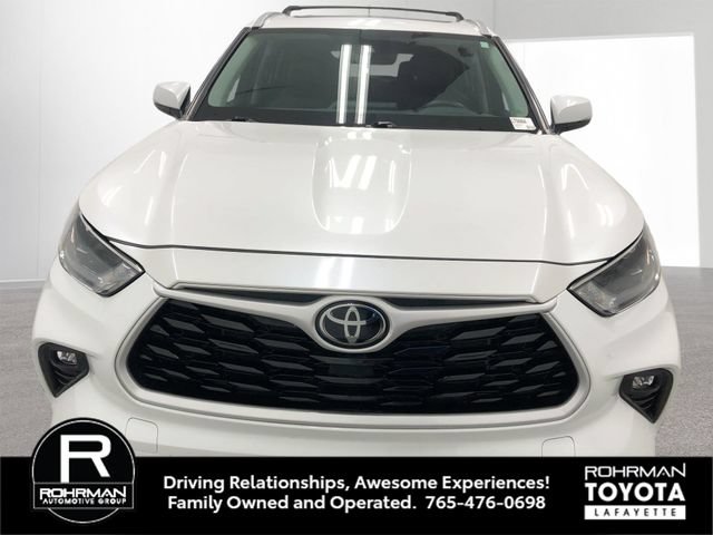 Used 2023 Toyota Highlander XLE AWD/4WD image 11