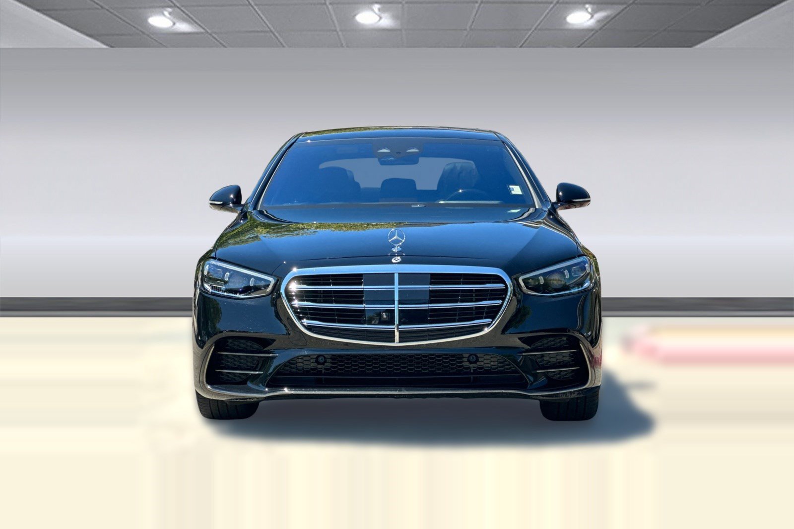 Used 2025 Mercedes-Benz S 580e 4MATIC Sedan image 5